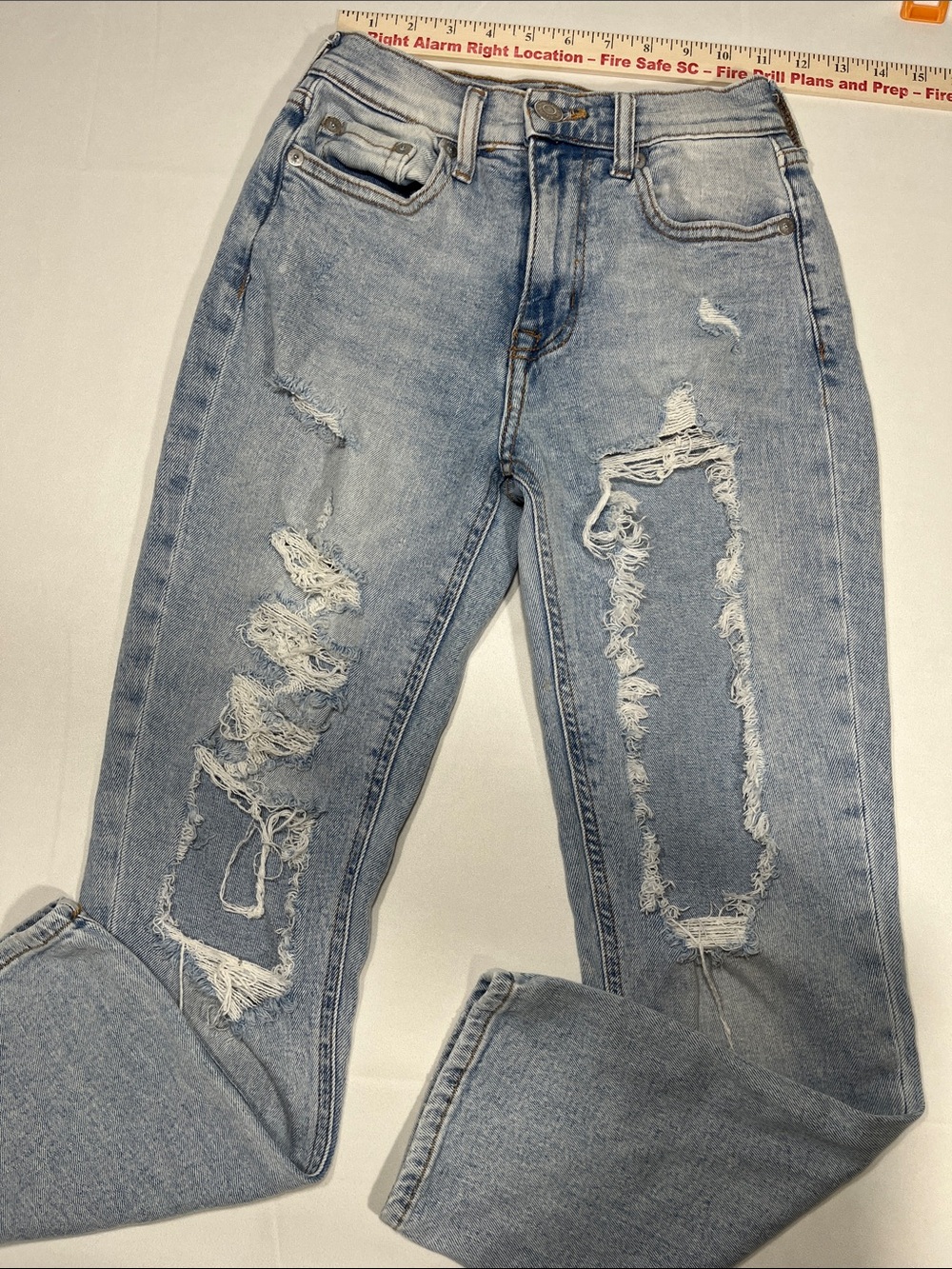 Aéropostale Stretch Mom Jeans Distressed Light Wash Size‎ 000 Regular